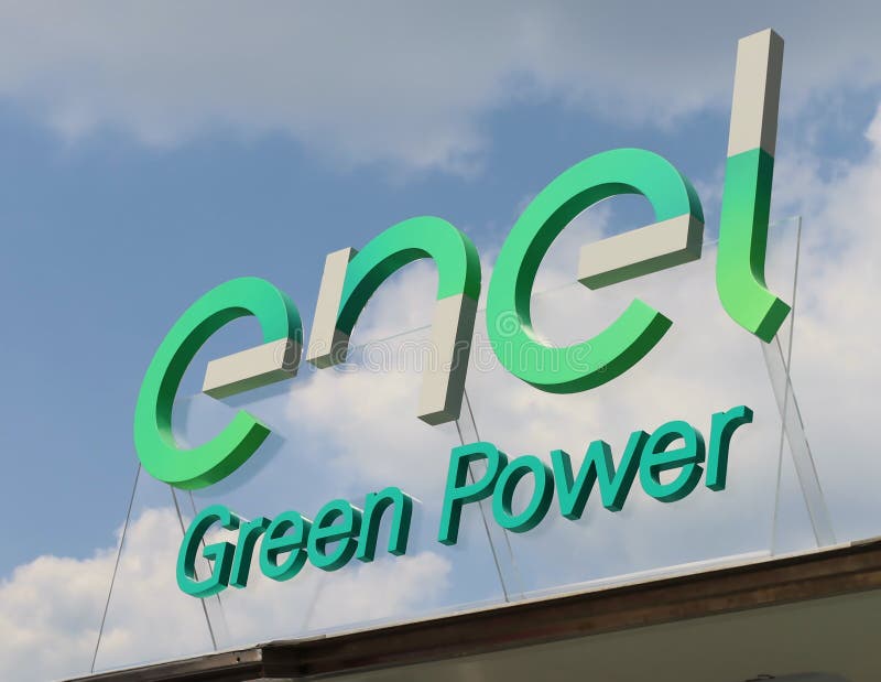 Logotipo De Energia Verde Da Enel Em Um Suporte Comercial. é Uma