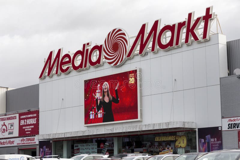 Loja de Mediamarkt foto de stock editorial. Imagem de eletrônica