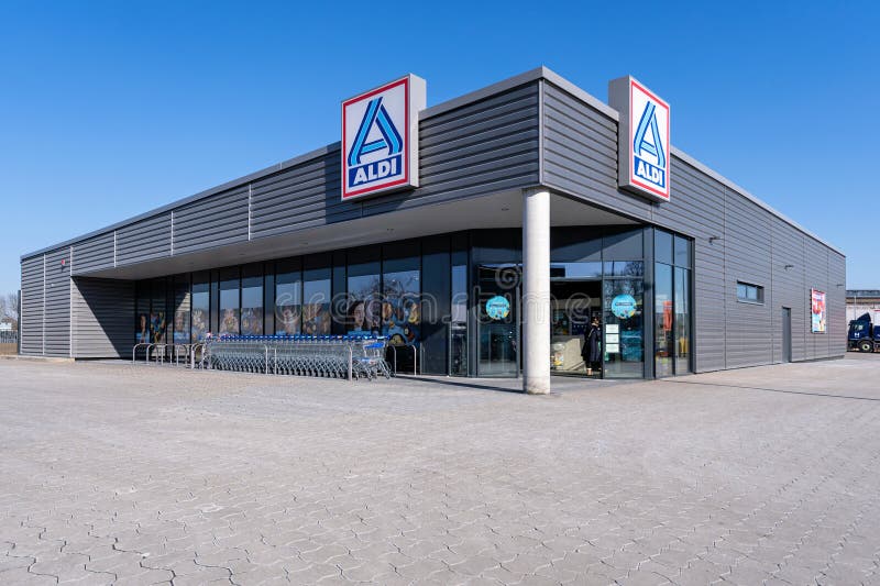 Loja Aldi imagens de stock royalty free