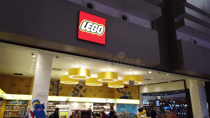 Castelo De Lego Store Harry Potter Hogwarts Imagem Editorial - Imagem de  castelo, caixa: 133920295