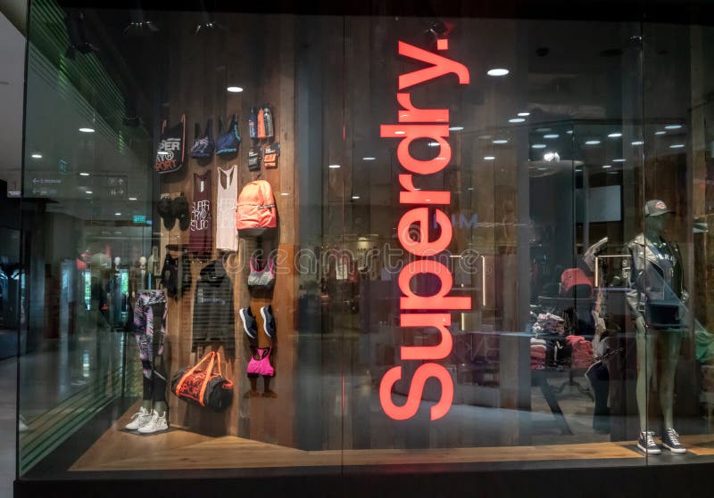 Loja De Superdry Projeto E Fabricação Da Roupa De Superdry Compan