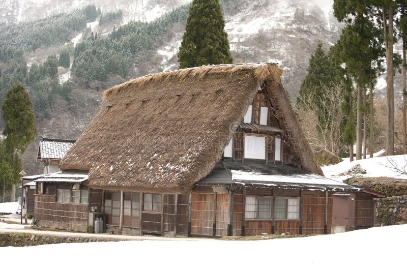 Lokalen för det arvhusjapan taket thatched världen