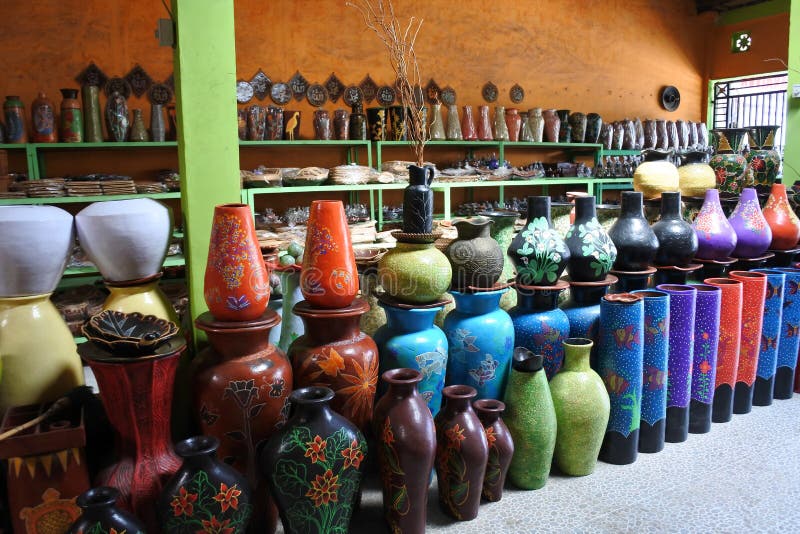 Lombok clay pottery from Banyumulek