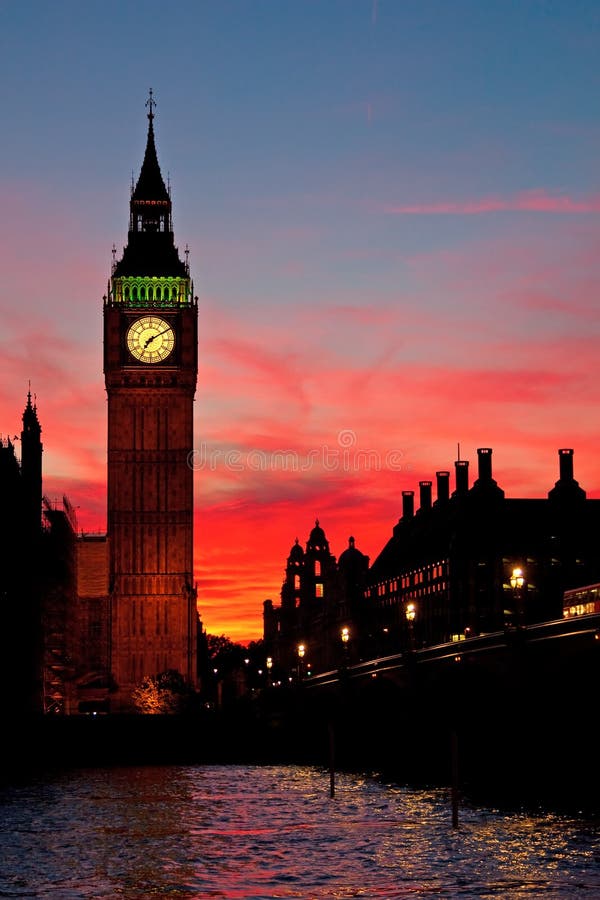 Londen. De klokketoren van de Big Ben. stock afbeelding Londen. De klokketoren van de Big Ben. stock afbeelding