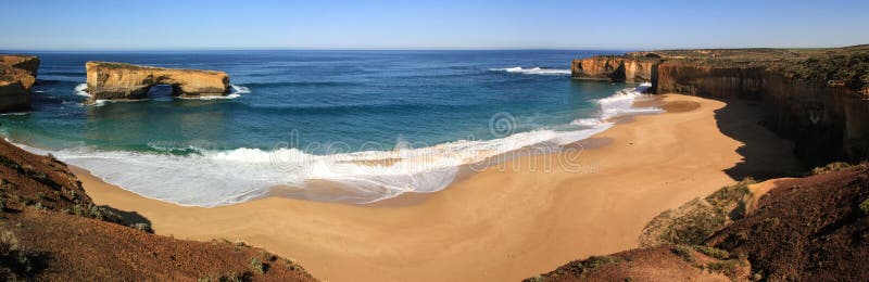 Panoramic view on the London Arch and beach, Great Ocean Road, Victoria, Australia royalty free stock photos Panoramic view on the London Arch and beach, Great Ocean Road, Victoria, Australia royalty free stock photos