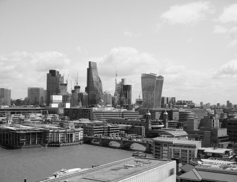 1,145 Black London Skyline White Stock Photos - Free & Royalty-Free ...