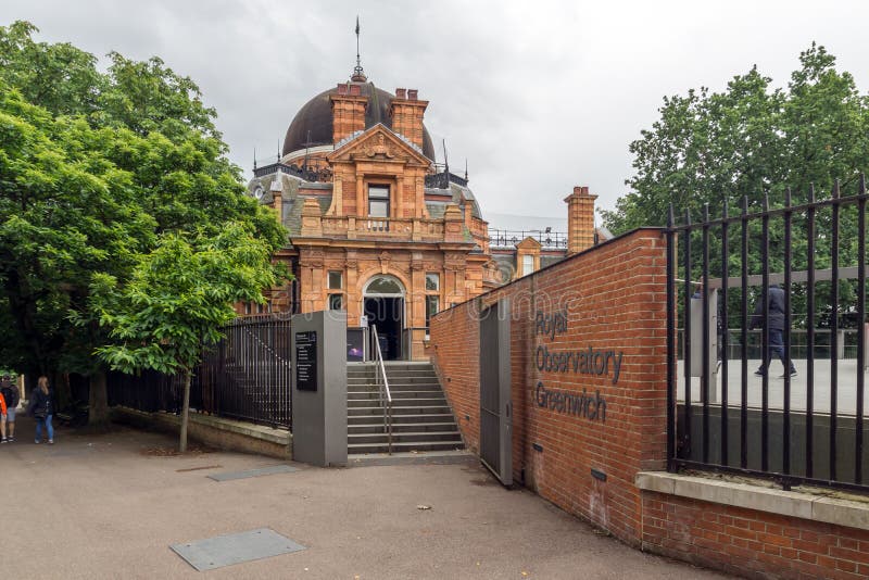 LONDON, ENGLAND - JUNE 17 2016: Royal Observatory in Greenwich, London, Great Britain. LONDON, ENGLAND - JUNE 17 2016: Royal Observatory in Greenwich, London royalty free stock image LONDON, ENGLAND - JUNE 17 2016: Royal Observatory in Greenwich, London, Great Britain. LONDON, ENGLAND - JUNE 17 2016: Royal Observatory in Greenwich, London royalty free stock image