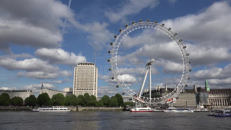 London Eye, Tamigi al tramonto, turisti che viaggiano in barca, Park View