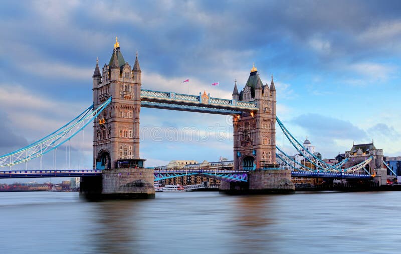 London, Kontrollturm-Brücke