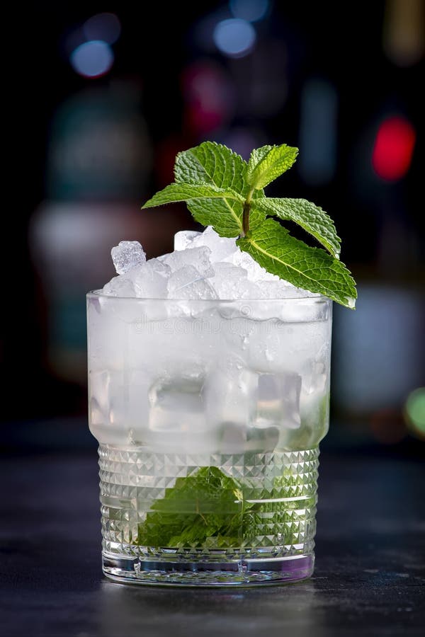 London Mint Swizzle Alcohol Cocktail Drink with Dry Gin Lemon Juice London Mint Swizzle Alcohol Cocktail Drink with Dry Gin Lemon Juice