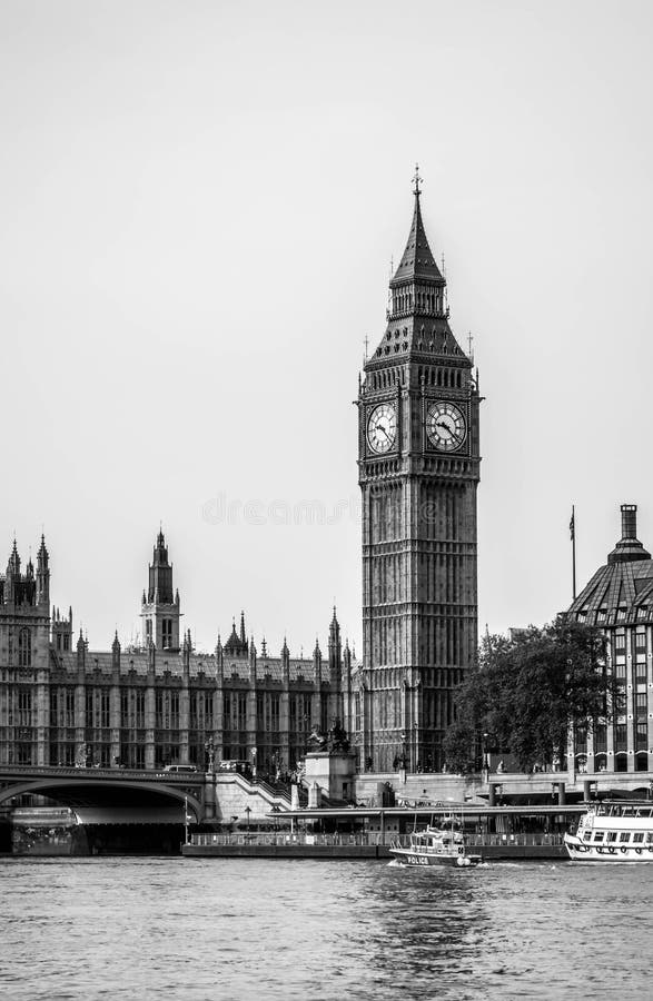 London-Stadt/England: Schwarzweiss von Big Ben und vom Parlament lizenzfreies stockbild London-Stadt/England: Schwarzweiss von Big Ben und vom Parlament lizenzfreies stockbild