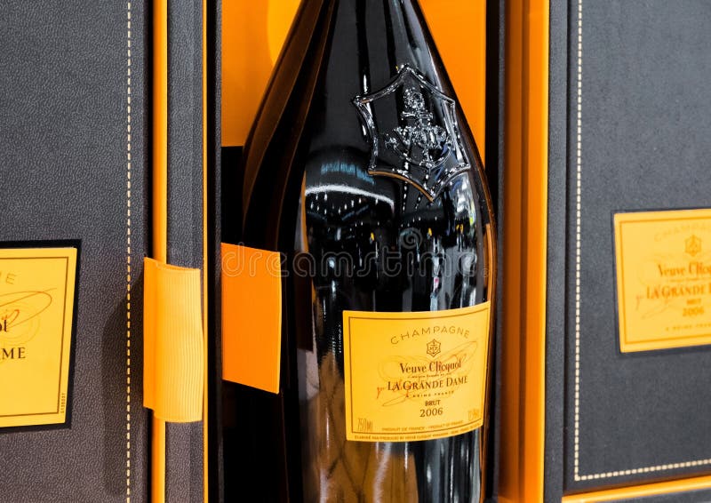 Veuve clicquot vineyard hi-res stock photography and images - Alamy