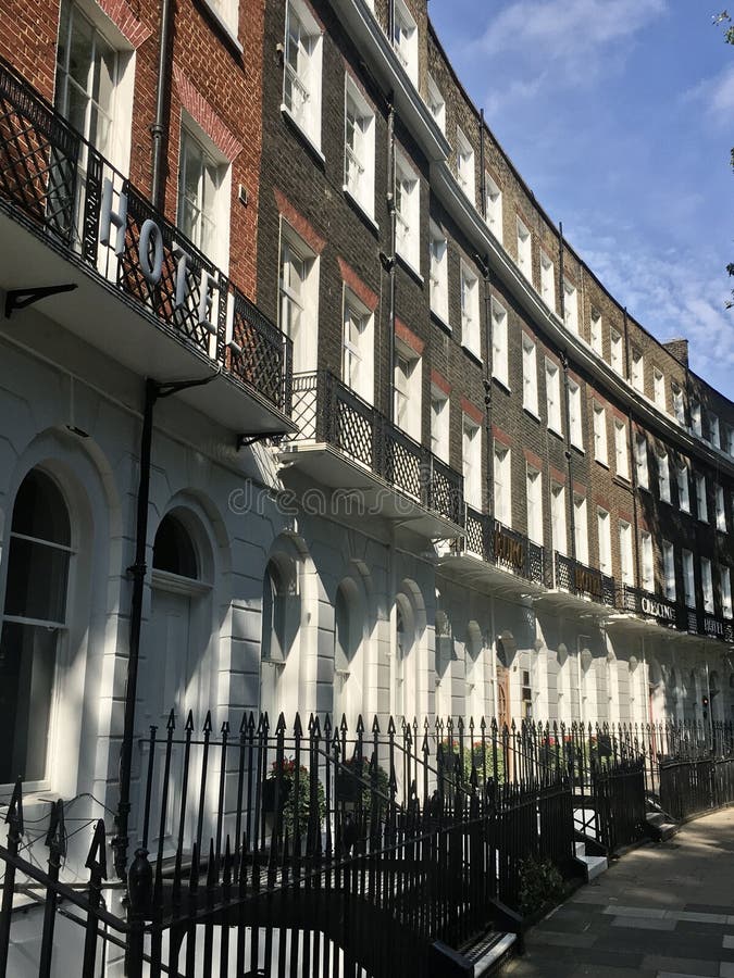 London uk : en typisk vy i london fotografering för bildbyråer