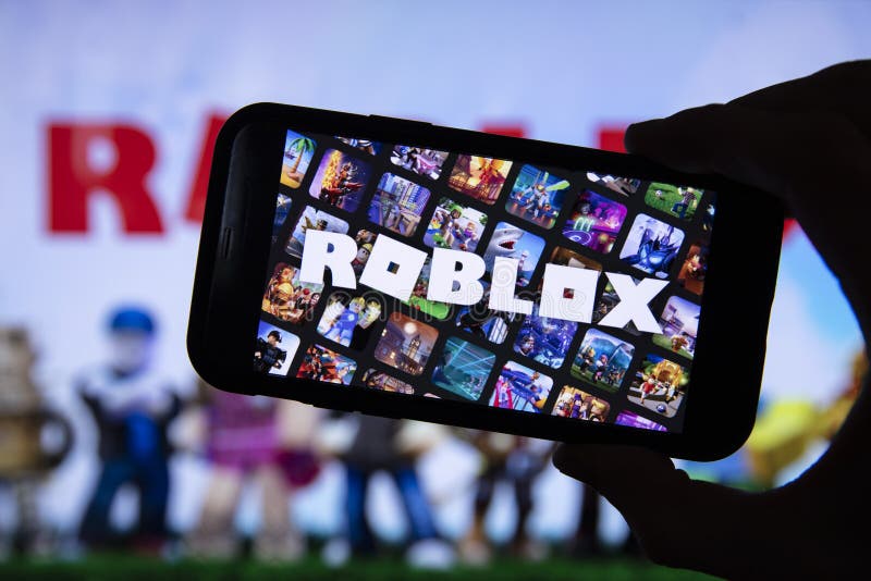 Roblox Game App On Smartphone Screen Foto stock 1996308800