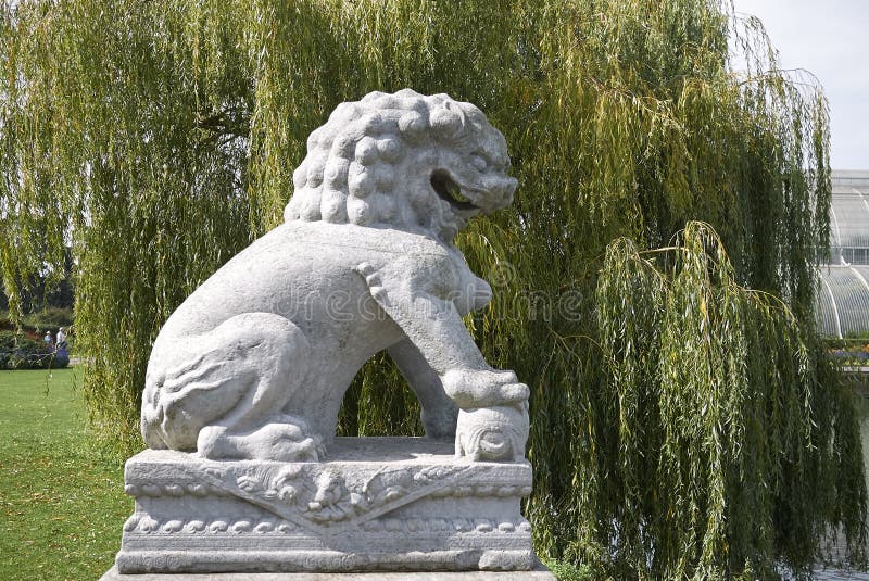 Kew Gardens statue stock photo Kew Gardens statue stock photo
