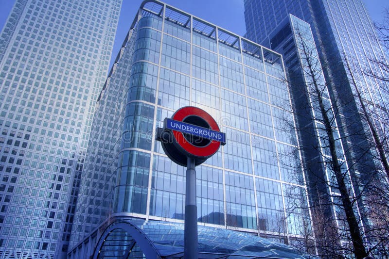 LONDRA, REGNO UNITO - CANARY WHARF, HDR immagine stock LONDRA, REGNO UNITO - CANARY WHARF, HDR immagine stock