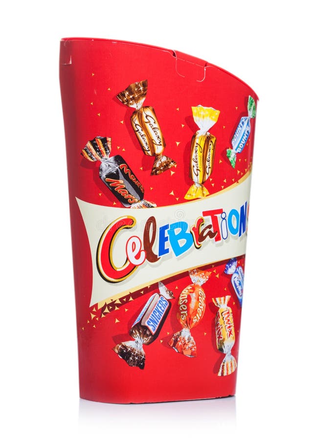 LONDRES, RU - 10 OCTOBRE 2019 : Boîte De Cadeaux De Célébrations Mêlez Des  Bonbons Au Chocolat Sur Fond Blanc Mars, Snickers, Bou Photo stock  éditorial - Image du éditorial, graphisme: 160749908