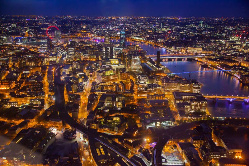LONDRES, ville de vue de nuit de Londres photos stock LONDRES, ville de vue de nuit de Londres photos stock