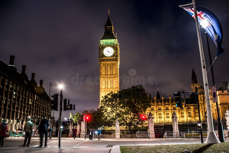 Londyńska Big Ben wierza zegaru linii horyzontu noc 2 fotografia stock Londyńska Big Ben wierza zegaru linii horyzontu noc 2 fotografia stock