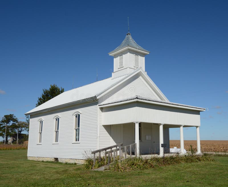 Lone Tree School editorial image. Image of places, functioned 60330130