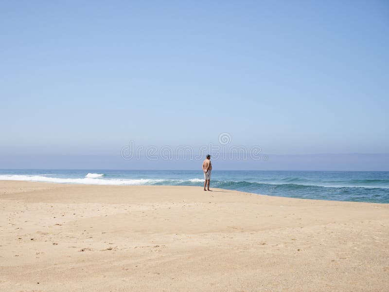 Deutsches Girl beim Solo am Strand