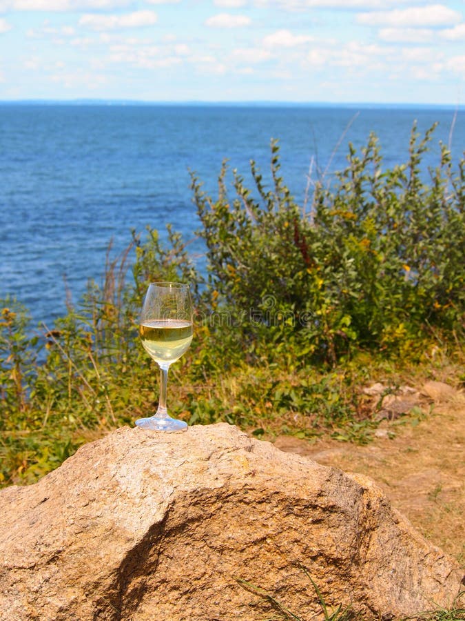 Long Island Wine Trail stock image. Image of wine, hampton 49845091