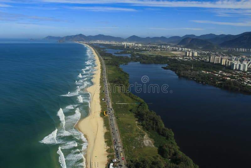 Longues et merveilleuses plages, plage de DOS Bandeirantes de Recreio, Rio de Janeiro Brazil images libres de droits Longues et merveilleuses plages, plage de DOS Bandeirantes de Recreio, Rio de Janeiro Brazil images libres de droits