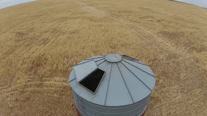 Longueur aérienne de silo de récolte clips vidéos