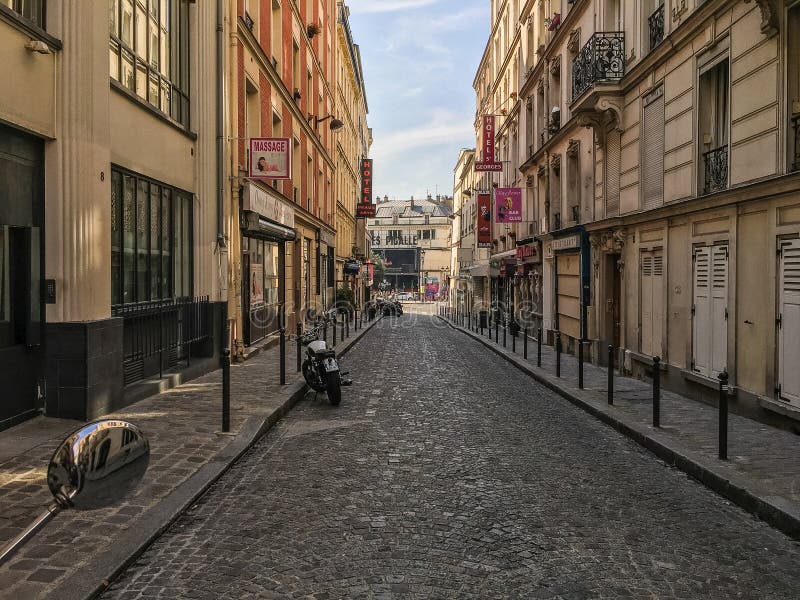 Looking Down Cobbled Street in Pigalle Neighborhood of Paris Editorial ...