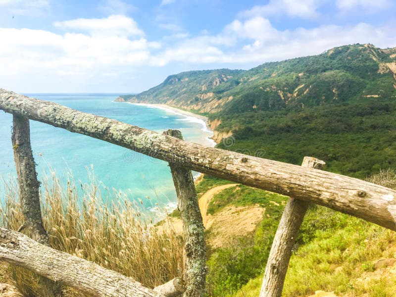 COASTLINE IN SAN MATEO ECUADOR