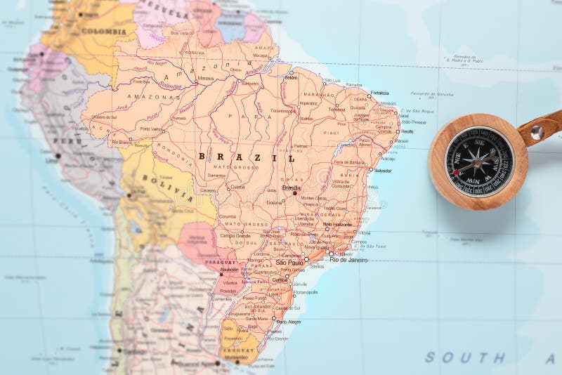 Loppdestination Brasilien, översikt med kompasset arkivfoto Loppdestination Brasilien, översikt med kompasset arkivfoto