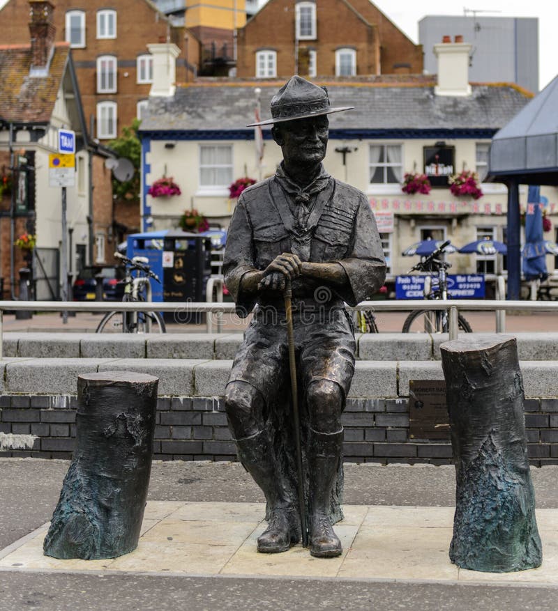 Lord Robert Baden Powel Bronze Statue Poole Quay
