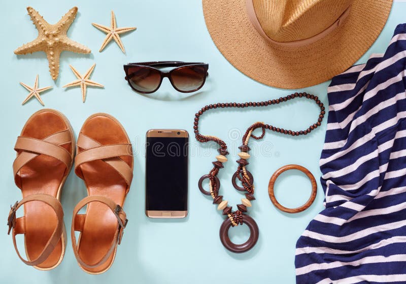 Los Accesorios De Vestir De Moda De La Forma De Vida Moderna Del ` S De Las Mujeres Del Verano Para El Viaje Vacation: Foto de archivo - Imagen de copia, cortocircuitos: 93797508 Los Accesorios De Vestir De Moda De La Forma De Vida Moderna Del ` S De Las Mujeres Del Verano Para El Viaje Vacation: Foto de archivo - Imagen de copia, cortocircuitos: 93797508