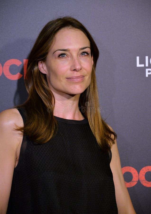 Claire Forlani - Girl Celebrity  Claire forlani, Girl celebrities,  Hollywood