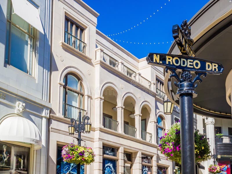 850+ Rodeo Drive Shops Stock Photos, Pictures & Royalty-Free
