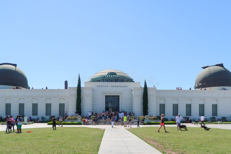 Los Angeles, California, U.S.A. 04 01 folla 2018 della gente fuori di Griffith Observatory fotografia stock Los Angeles, California, U.S.A. 04 01 folla 2018 della gente fuori di Griffith Observatory fotografia stock