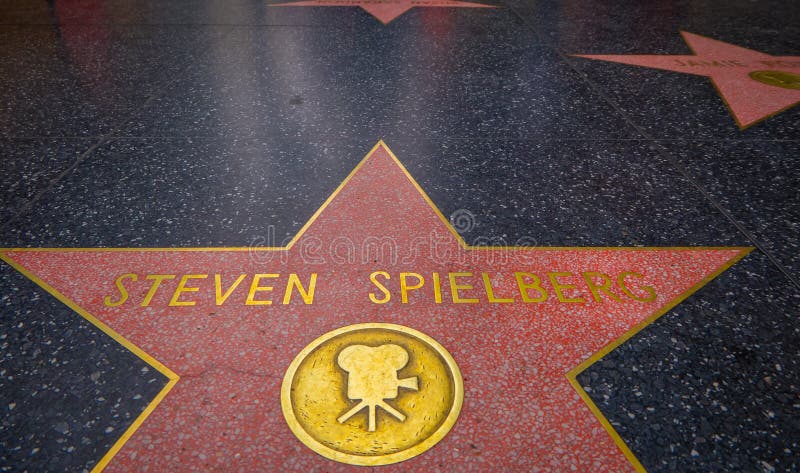 Los Angeles, Californië, de V.S., 15 JUNI, 2018: Steven Spielberg-de ster op de Hollywood-Gang van Bekendheid, wordt samengesteld royalty-vrije stock foto Los Angeles, Californië, de V.S., 15 JUNI, 2018: Steven Spielberg-de ster op de Hollywood-Gang van Bekendheid, wordt samengesteld royalty-vrije stock foto