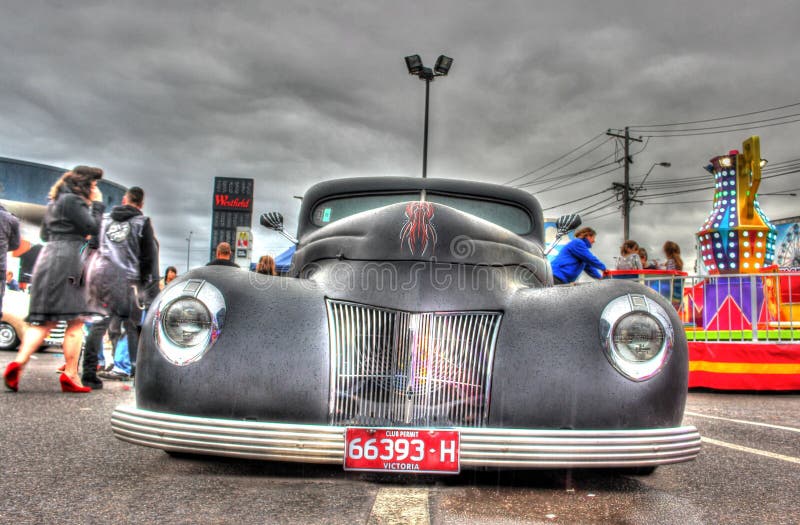 los años 30 crearon al americano para requisitos particulares Ford Coupe fotografía de archivo libre de regalías los años 30 crearon al americano para requisitos particulares Ford Coupe fotografía de archivo libre de regalías