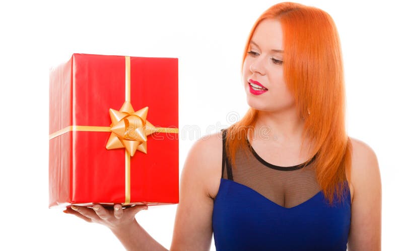 Los días de fiesta aman el concepto de la felicidad - muchacha con la caja de regalo fotos de archivo libres de regalías Los días de fiesta aman el concepto de la felicidad - muchacha con la caja de regalo fotos de archivo libres de regalías