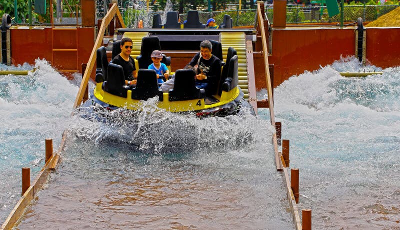 Los rapids en el parque del océano, Hong-Kong imagen de archivo libre de regalías