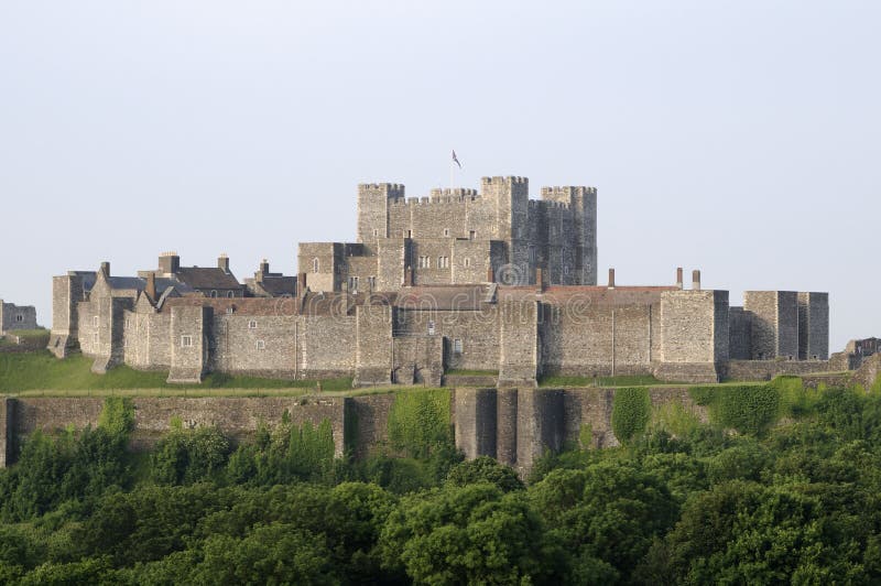 Los árboles acercan al castillo de Dover