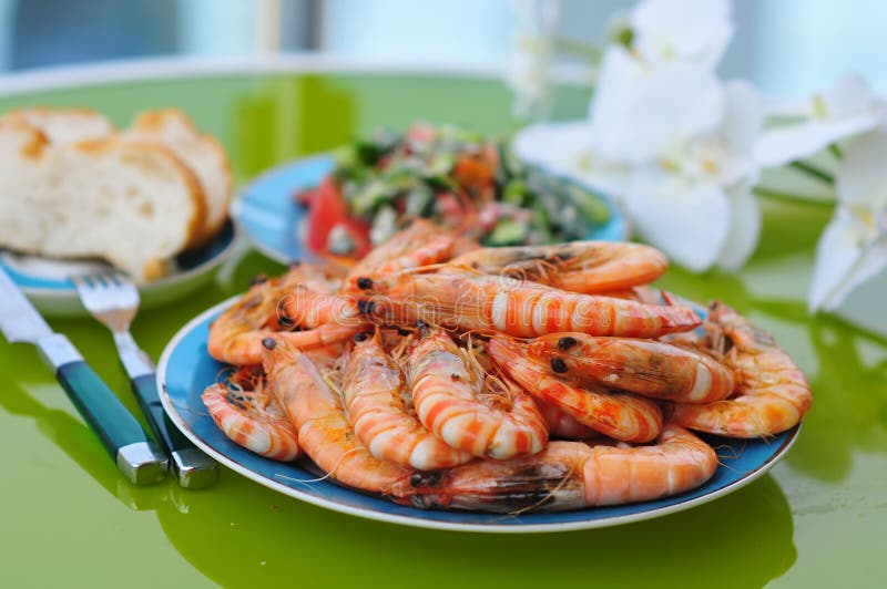 A Lot Of Fried Tiger Prawns On A Plate Picture. Image: 15499985
