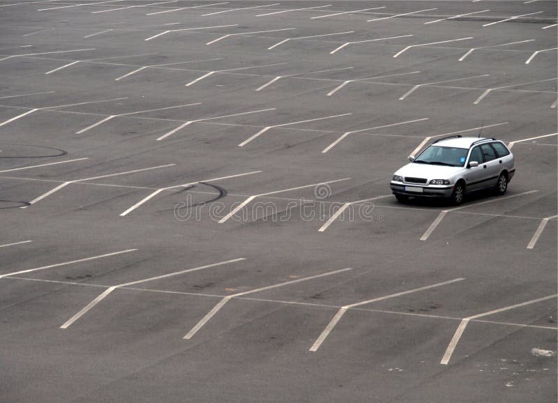 Lote de estacionamento vazio