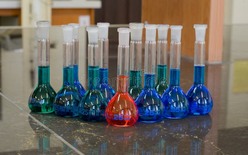 Matraccio Tarato Da Laboratorio 1000ml - Classe A, Vetro Borosilicato, Tappo In Vetro, ±0.10ml - Foto 6