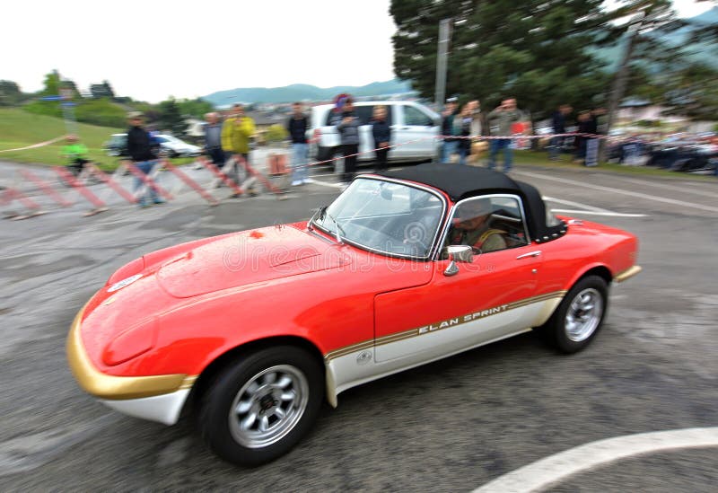 Logotipo E Nome Do Veículo De Corrida De Safra Lotus Elan 26r