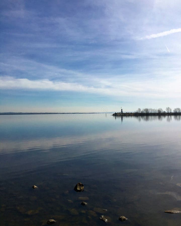 Lough Neagh a Ballyronan fotografie stock libere da diritti Lough Neagh a Ballyronan fotografie stock libere da diritti