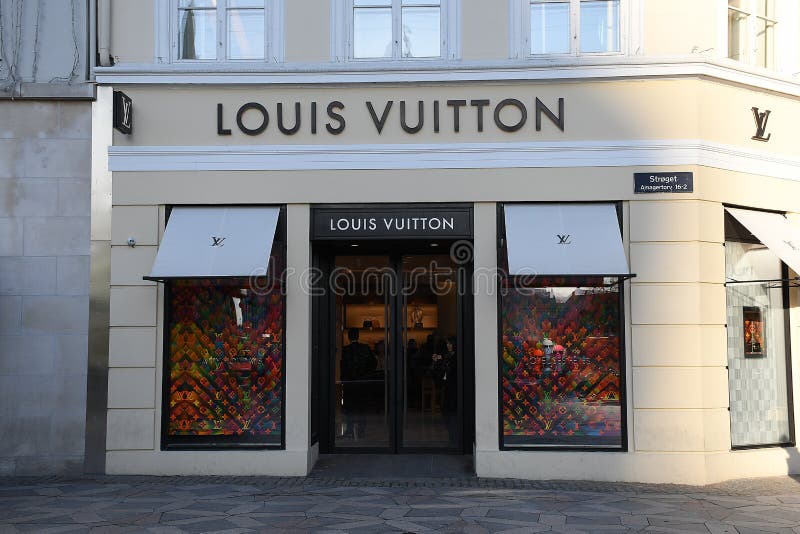 Louis Vuitton Customers Exit And Enter In Louis Stroget Editorial Photo -  Image of shoppers, consumers: 169871211