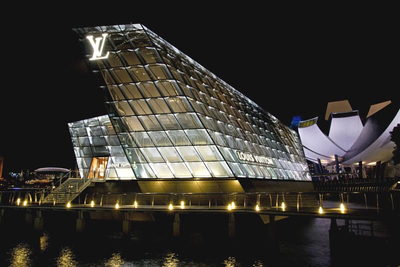 Louis Vuitton Flag Ship Store, Singapur imagen de archivo libre de regalías Louis Vuitton Flag Ship Store, Singapur imagen de archivo libre de regalías