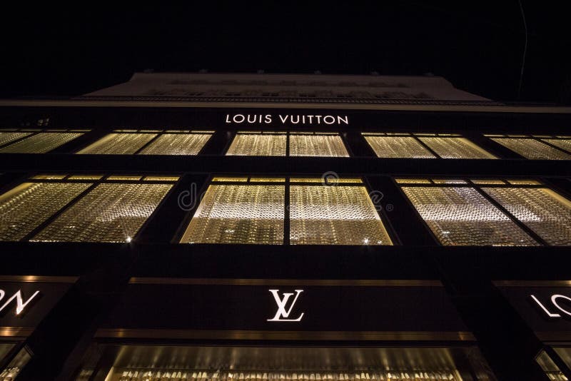 sejr forståelse Perle Louis Vuitton Logo on Their Local Shop in Vienna. Louis Vuitton is a  Fashion House Manufacturer and Luxury Retail Company Editorial Stock Image  - Image of elegant, beauty: 165395894