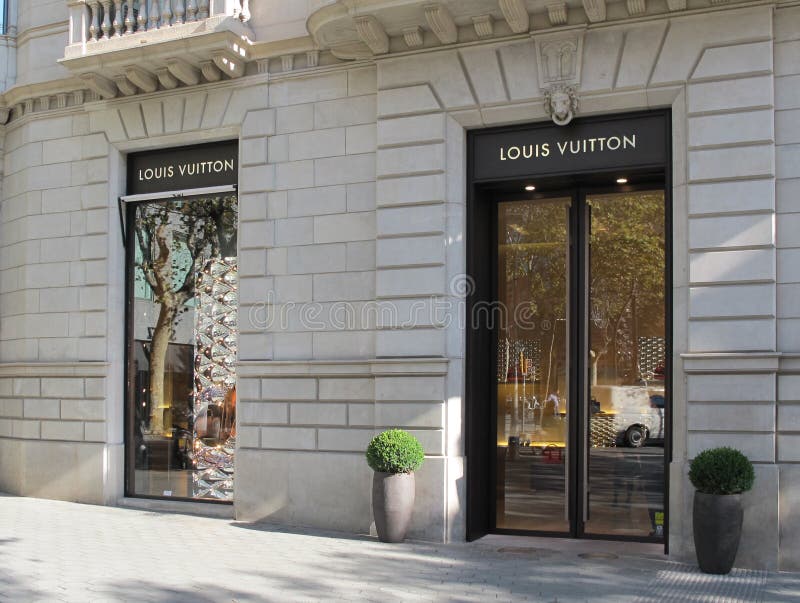 Louis Vuitton Luxury Store In Barcelona Editorial Stock Image - Image of company, sign: 62627424